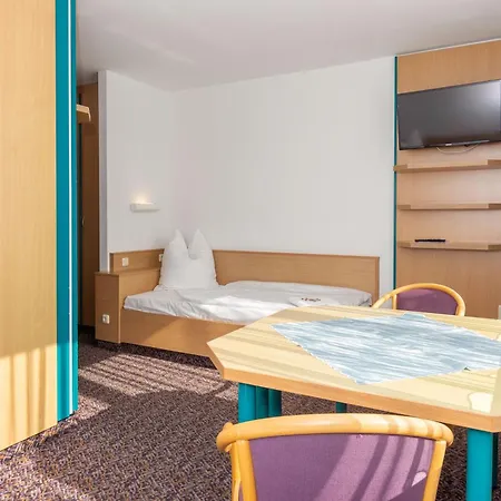 Gaestehaus Im Haus Des Kfz-gewerbes Δρέσδη