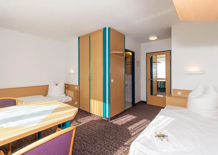 Gaestehaus Im Haus Des Kfz-gewerbes Хостел *