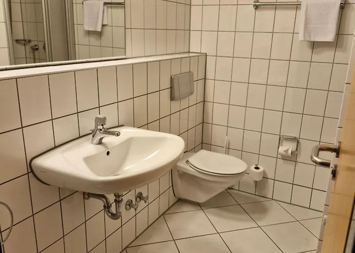 Gaestehaus Im Haus Des Kfz-gewerbes Хостел Дрезден